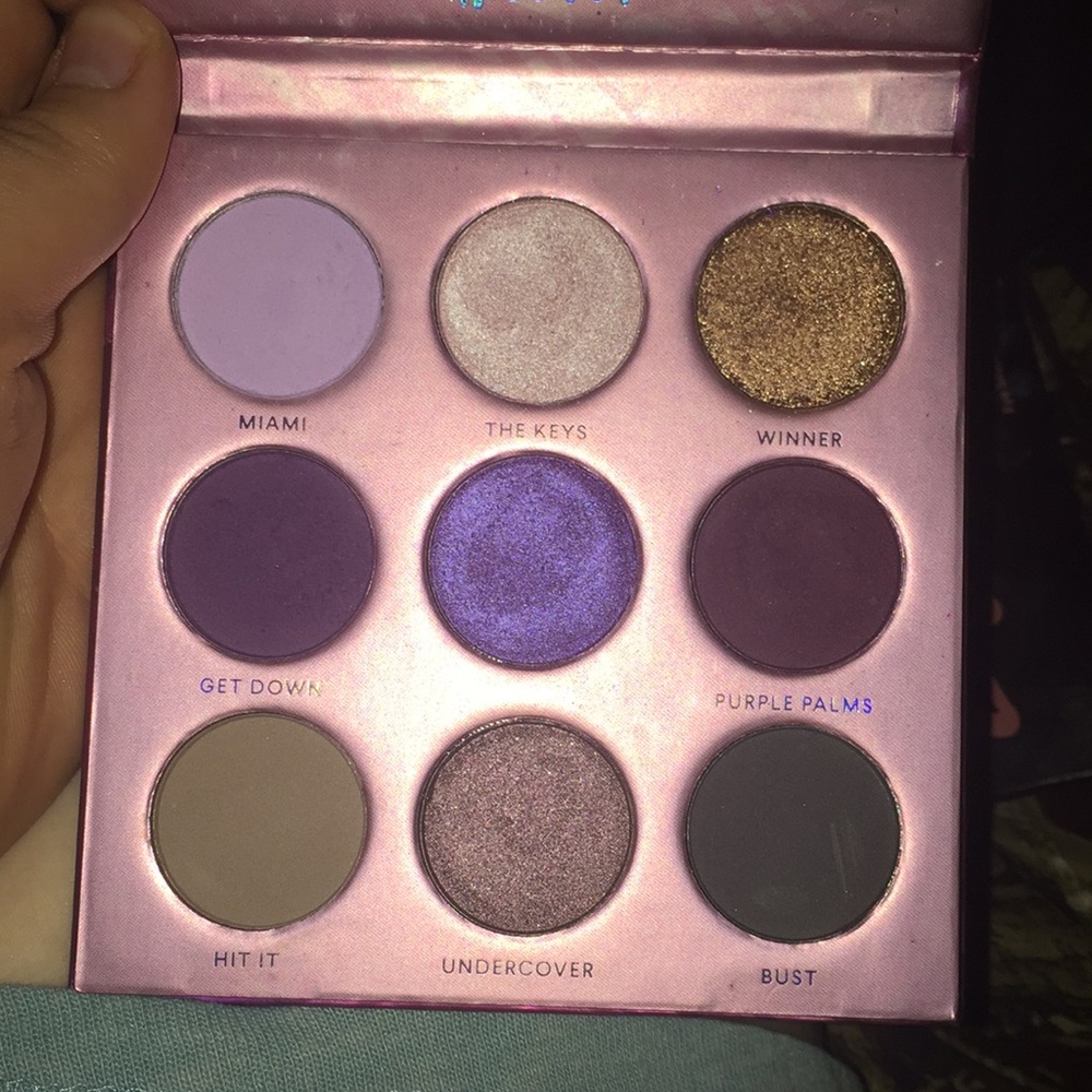 Vice eye shadow pallet 9 colors